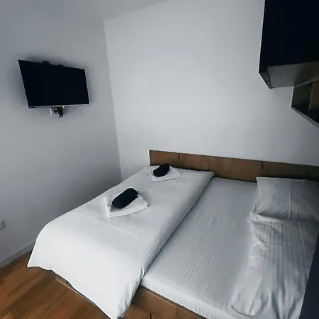 Daire Stan Na Dan Nina - Centar *